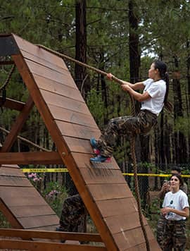 Campamento militar Averno.